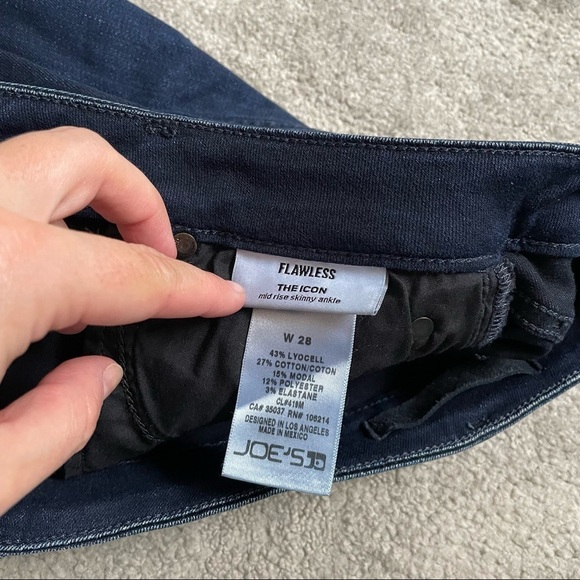 Joe's Jeans Rydell Distressed Blowout Kneed The Icon Mid Rise Skinny Ankle Jeans - Picture 11 of 12